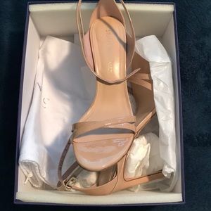 Stuart wieitzman speedy sandal sz 9.0 patent nude